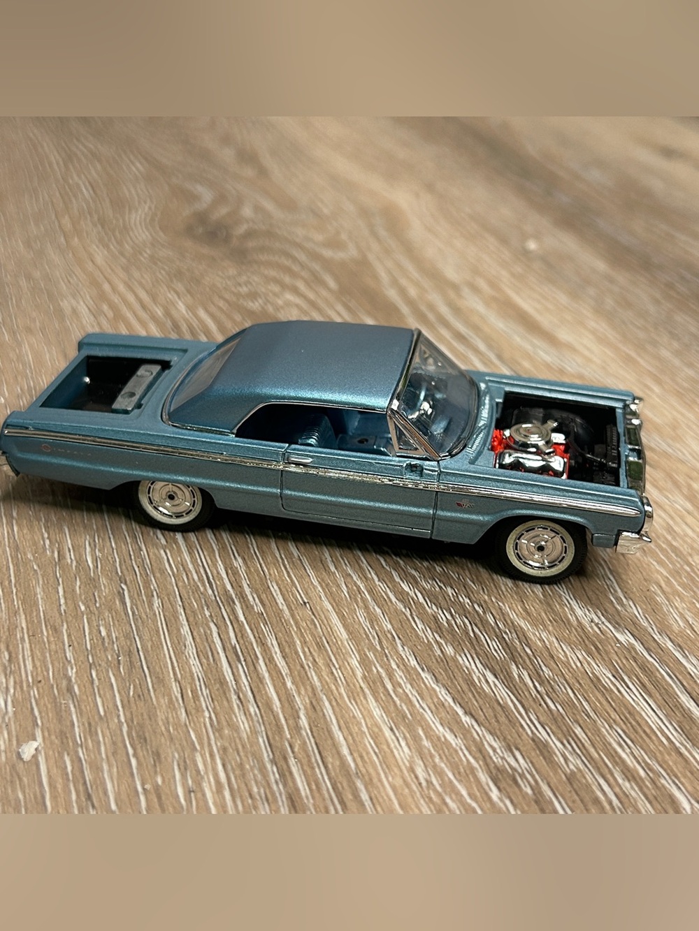 Vintage ERTL 1/43 1964 Chevrolet Impala SS 409 Hardtop Diecast Blue Model 1780SF